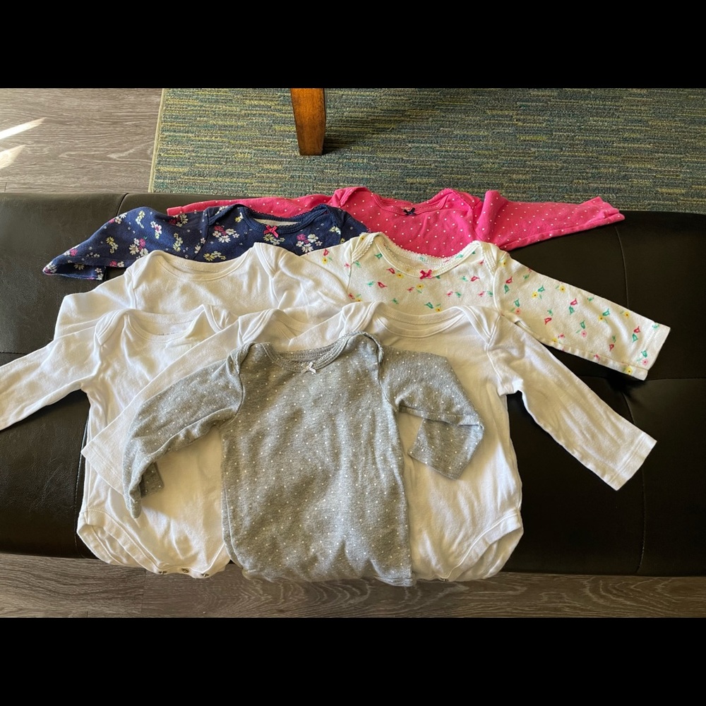 Baby bodysuit onesies by carters, Sz 9M